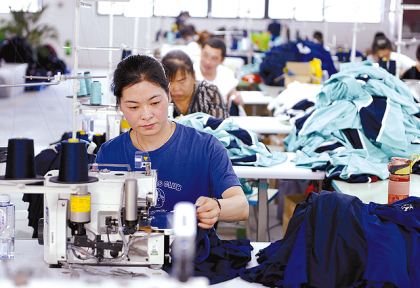 潮流新風(fēng)尚 探索當(dāng)代服裝服飾的視覺(jué)盛宴